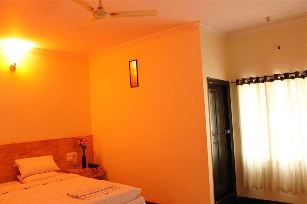 Oyo 1900 Hotel Olive Residency Mysore Eksteriør bilde
